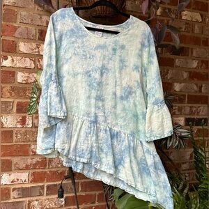 Match Point 100% linen hand died size large tunic. Mint and blue